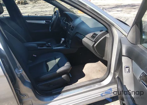 2009 Mercedes-Benz C 300 Sport из США, поврежденный, VIN WDDGF54X19F222662